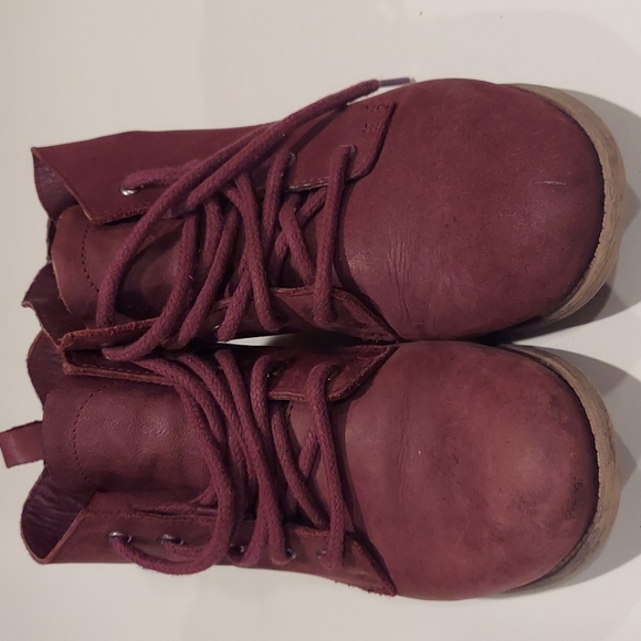 FINAL PRICE🔥Steve Madden Lace Color burgundy 👢 boot - Picture 9 of 15